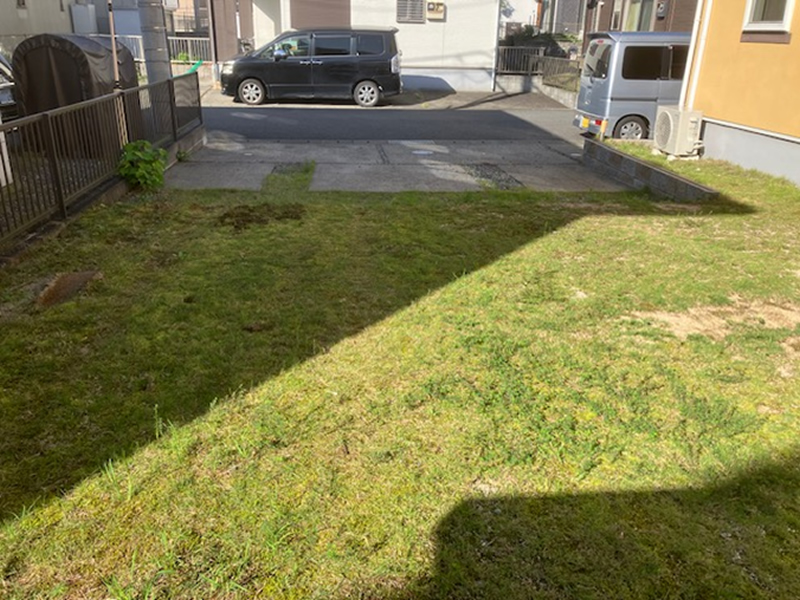 駐車場 不陸整正前状況②（Before）