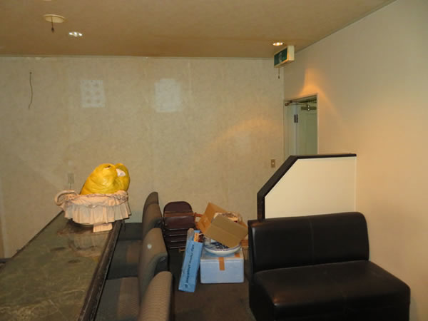 壁・天井クロス張替前（Before）