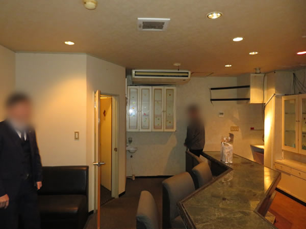 壁・天井クロス張替前（Before）