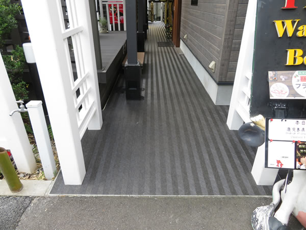 通路 床防滑シート貼り 完了（After）