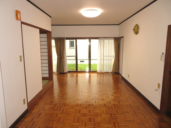 リビング 壁・天井クロス張替え 完了（After）