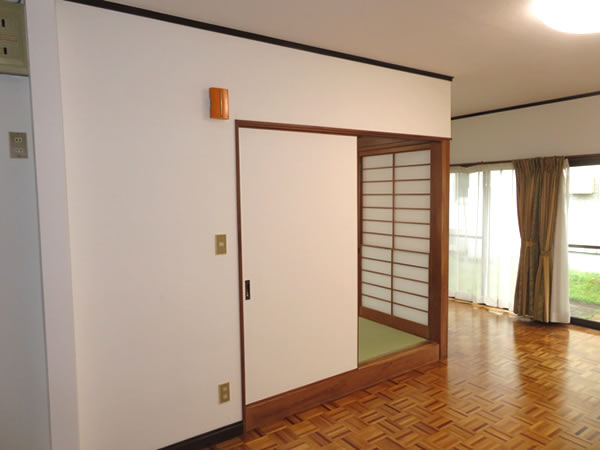 リビング 壁・天井クロス張替え 完了（After）