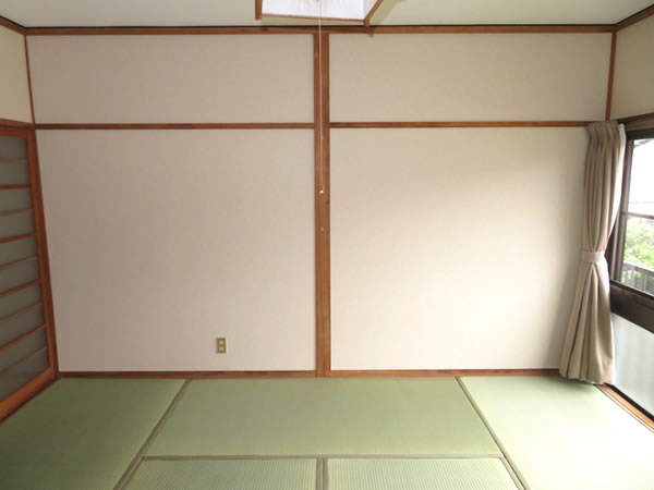 ２階和室 壁クロス張替え 完了（After）