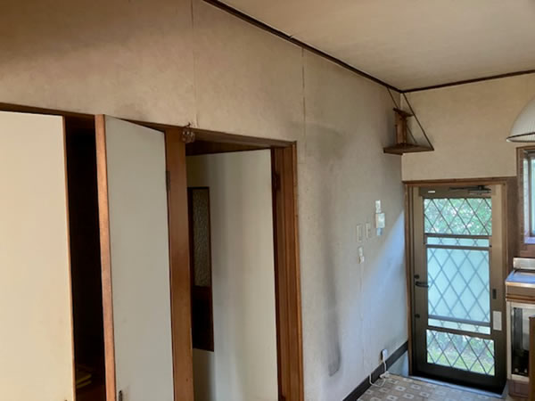 キッチン 壁・天井クロス張替え 前状況（Before）
