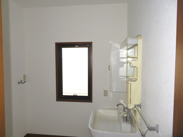 洗面脱衣室 壁クロス張替え 完了（After）