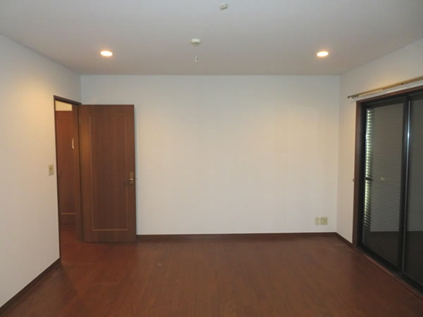 2F主寝室 天井・壁クロス張替え 完了（After）