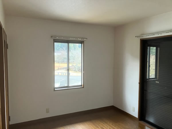 2F子供室 天井・壁クロス張替え 前状況（Before）