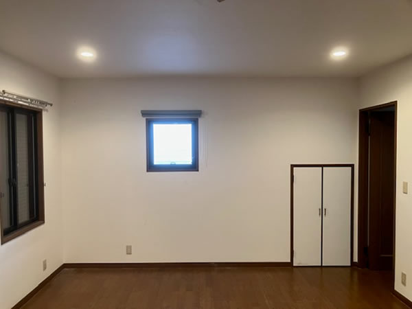 2F主寝室 天井・壁クロス張替え 前状況（Before）