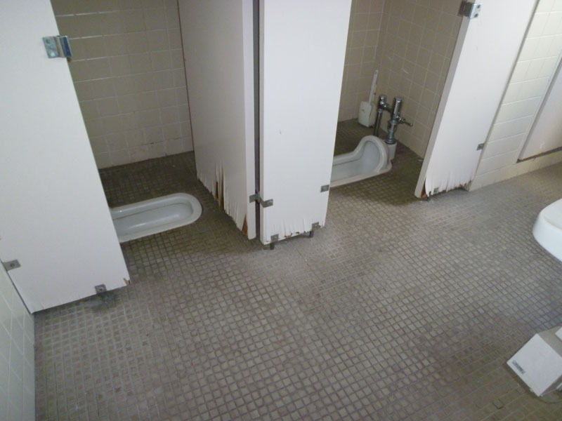 3階 トイレ 改装前状況（Before）